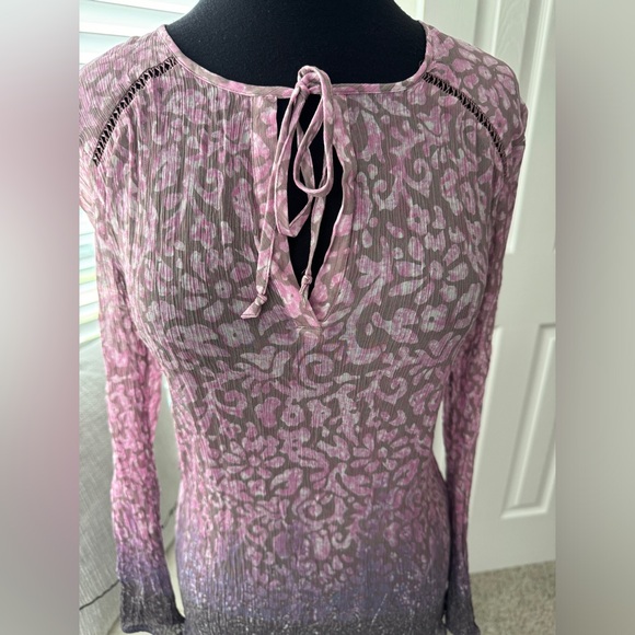 LUCKY BRAND NWOT WOMEN’S SEMI-SHEER LONG SLEEVE BLOUSE IN OMBRÉ SIZE MEDIUM - Picture 2 of 7